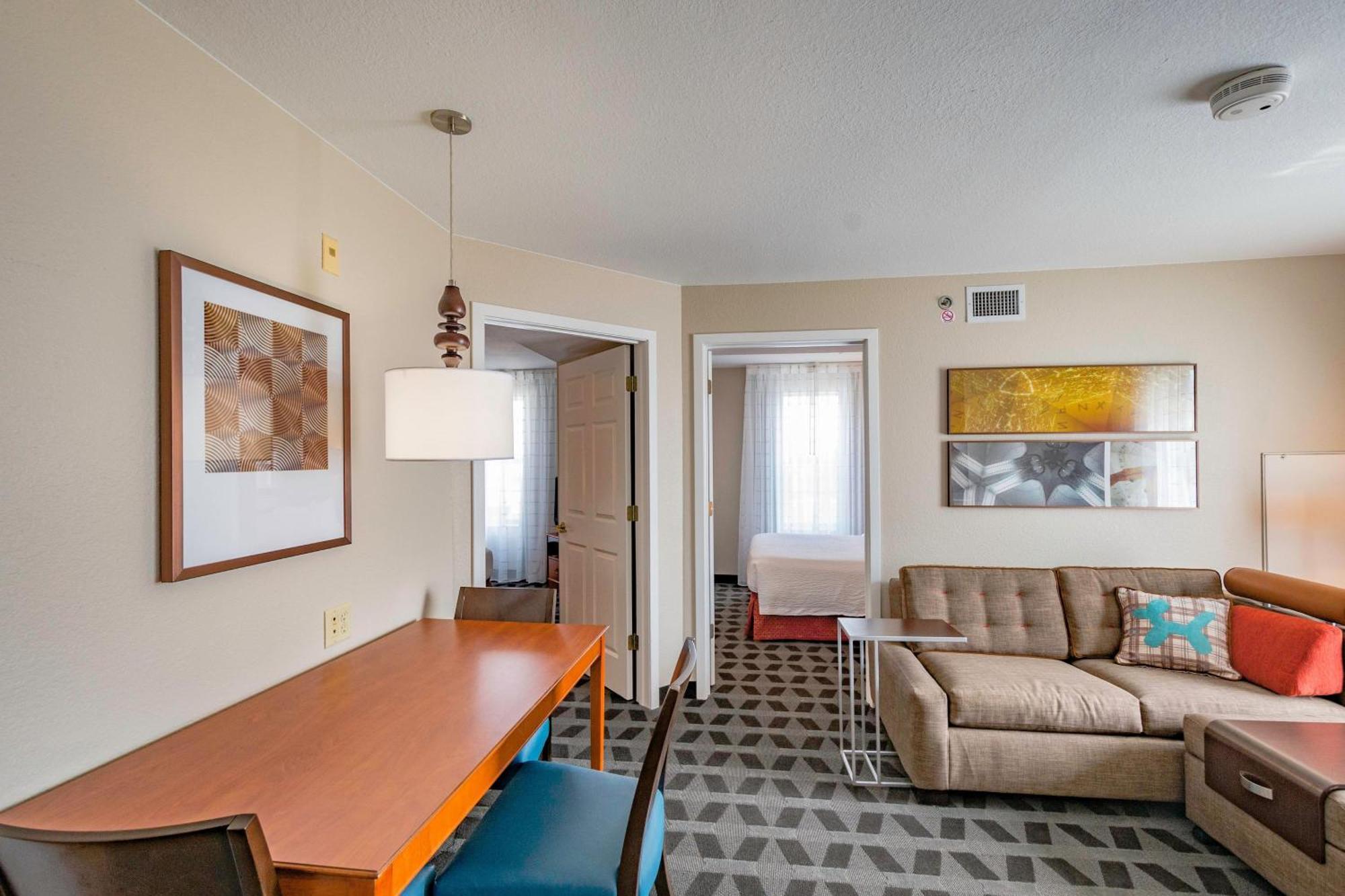 Hotel Towneplace Cleveland 3*